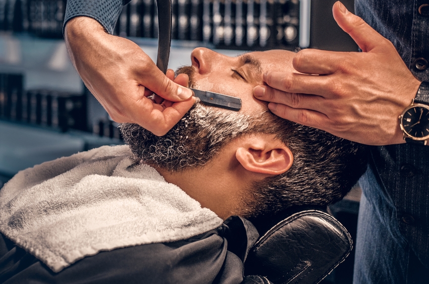 Por que os cirurgiões eram chamados de barbeiro?